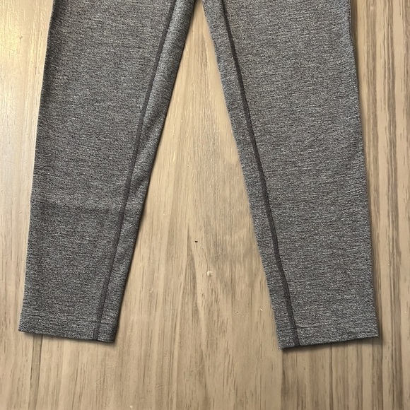 LULULEMON CITY TREK WOMENS GRAY TROUSER II SIZE 2 - Picture 6 of 16